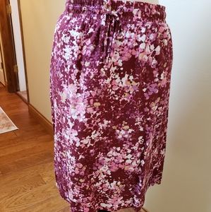 Lightweight Skirt with Pockets